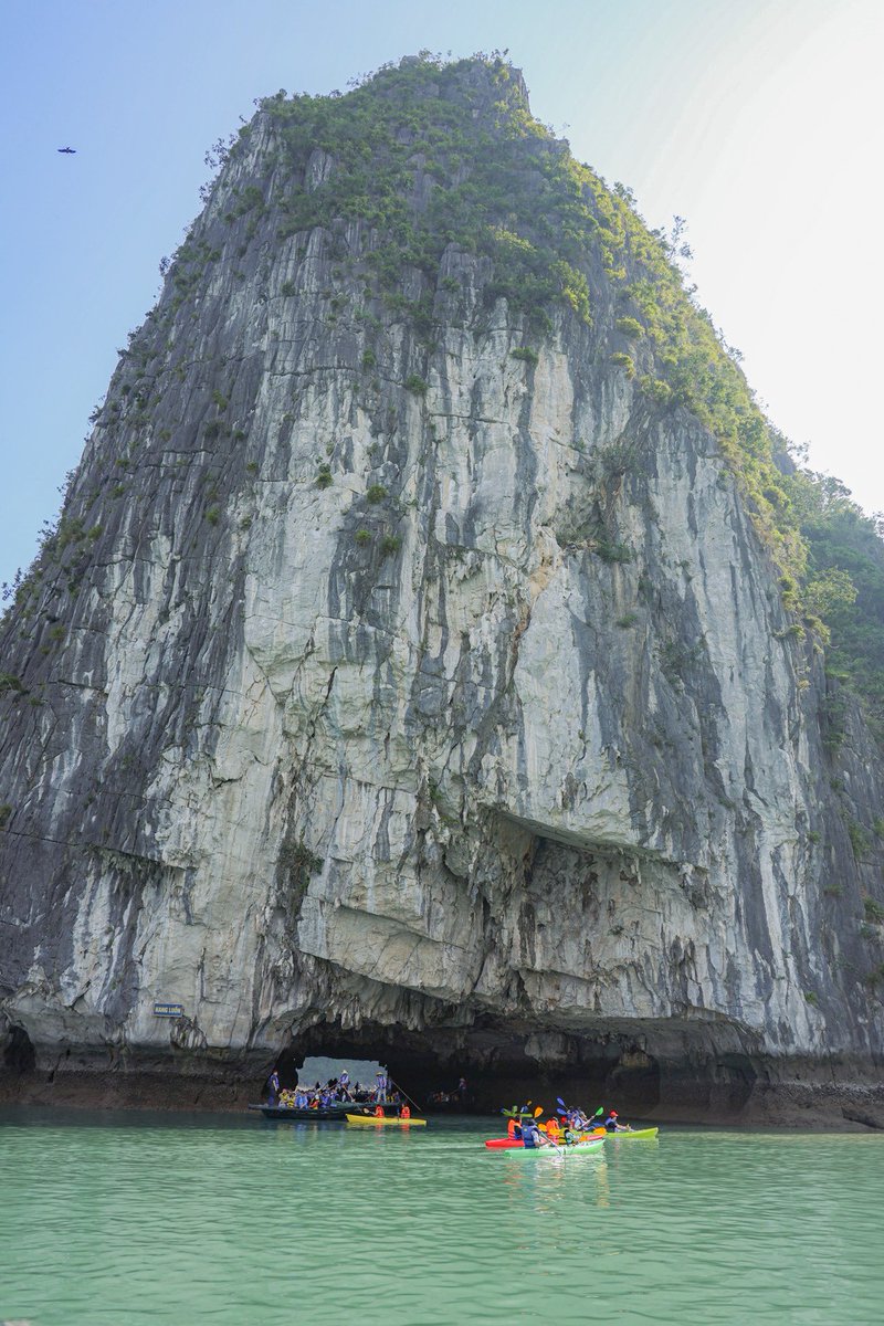 _bebebesty_'s tweet photo. ラオス🇱🇦ベトナム🇻🇳周遊旅⑪
📝ハロン湾クルーズ🇻🇳
6時間の日帰りコースでバンブーボート、洞窟探検、展望台への階段激登りと大満足！
#ハロン湾
#ハロン湾クルーズ
#ベトナム旅 https://t.co/H7haeeU5Q1