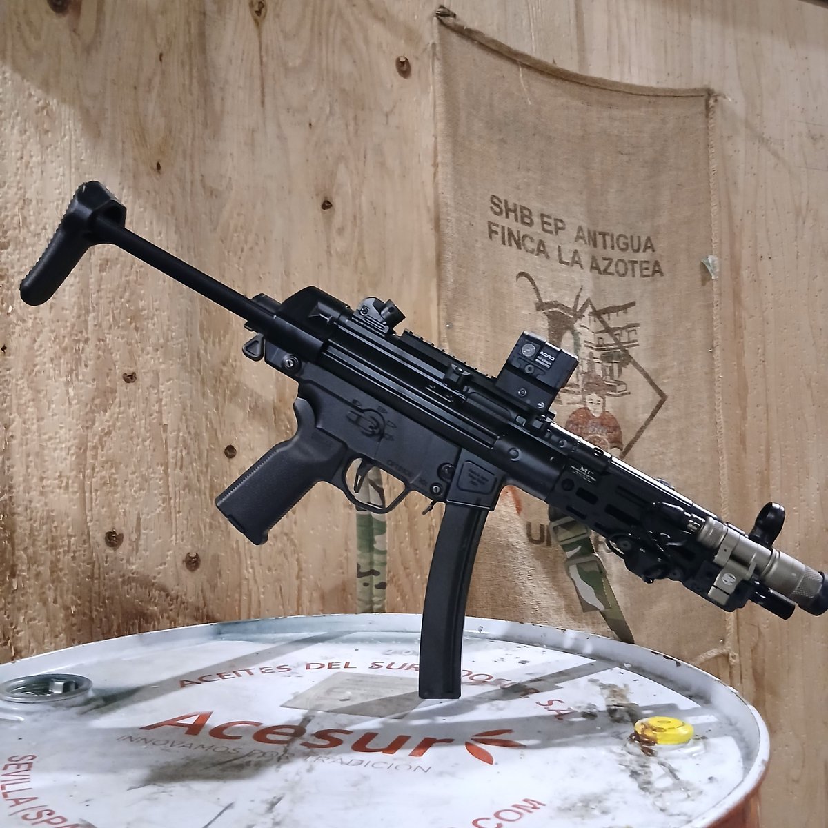 このロアも気になる✨ そしてセットアップもイケてる🤣