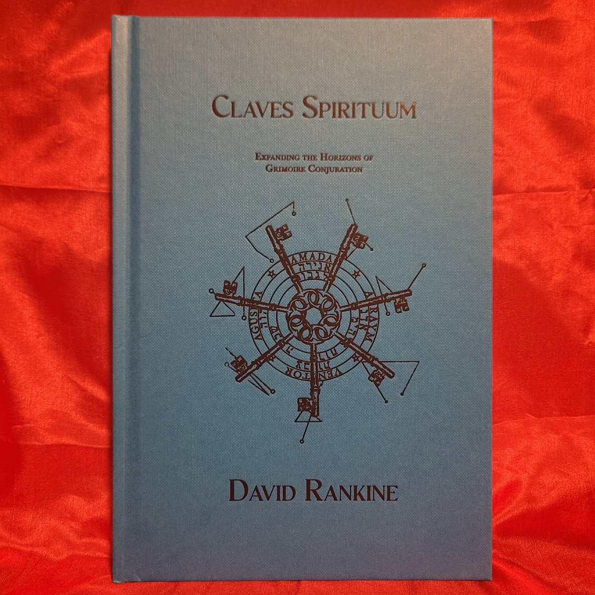 ArcaneOfferings's tweet photo. David Rankine. Claves Spirituum: Expanding the Horizons of Grimoire Conjuration. West Yorkshire: Hadean Press, 2025. Hardcover edition. 230 pages. Limited to 500 copies.

https://t.co/gwelKxyZnE

#occultbooks #esotericbooks #occultbookseller #grimoires #magic https://t.co/8bIo8Gsh55