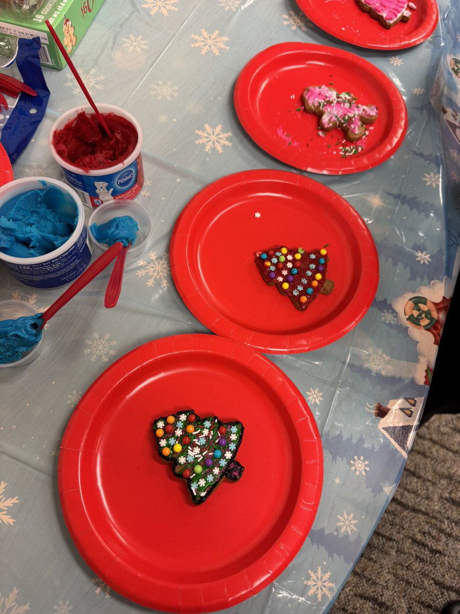 PowellinPrimary's tweet photo. We start every T&L Thursday PL with a little fun! 🍪 This week, we kicked things off with a Cookie Decorating Challenge—such a sweet way to launch a day full of learning, collaboration, and math talk. #MathIsMyJam https://t.co/8UiLO8FZh5