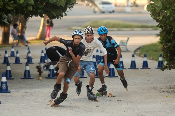 Pruebas de habilidades en inicio de Havana Skate 2025
Este sábado se disputarán las pruebas de 100 metros sprint, y el maratón. #Cuba #DeporteCubano
jit.cu/NewsDetails.as…