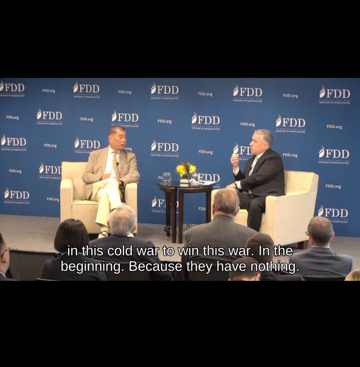 中国共産党のシンプは、たいてい本当に悲しんでいる。ライが言っているのはそういうことではない。彼の主張は、アメリカの「道徳的権威」が、価値のない中国とのこの価値戦争において核兵器に等しいということだ。
それに、もし彼らがこれを解釈することすら