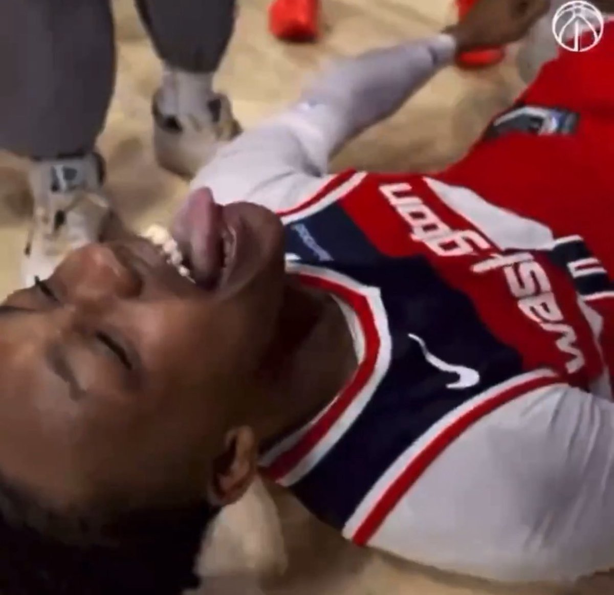 BUB CARRINGTON TONIGHT:

27 POINTS
8 ASSISTS
6 REBOUNDS
5 THREES
1 STEAL
10/20 FG

CARLTON IS BACK ‼️‼️