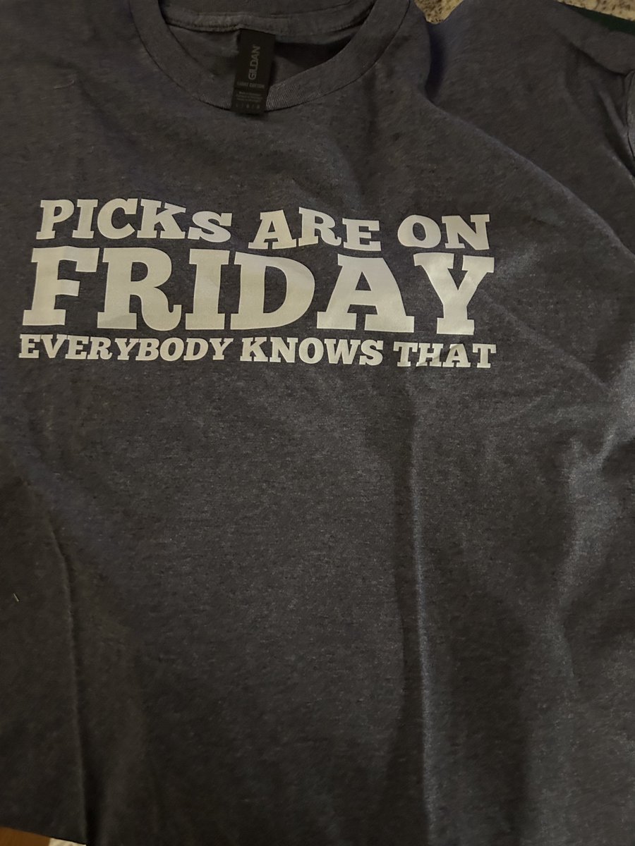 Hullshow's tweet photo. My wife surprised me with an early Christmas gift. Want one? #TheHullShow #picksareonfriday #everybodyknowsthat https://t.co/UlLc0jE9c0