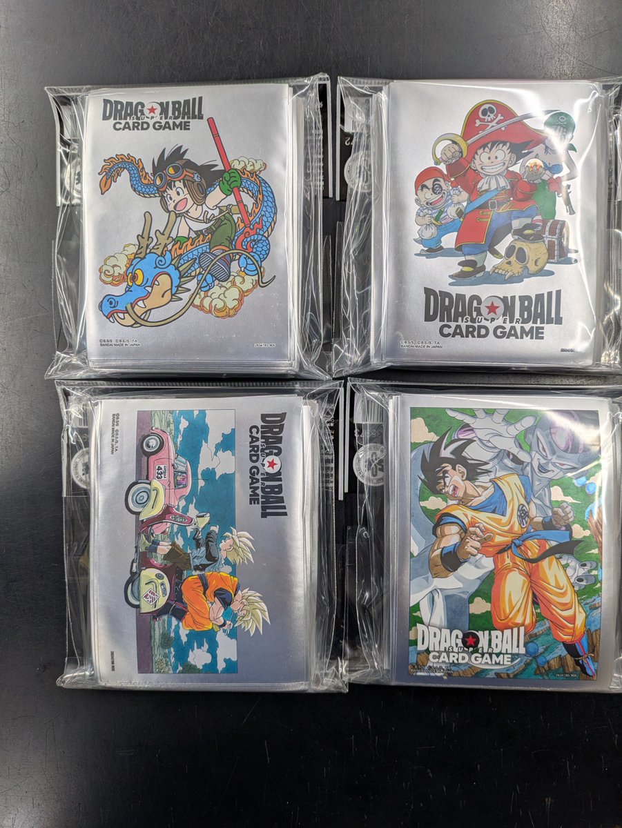 【ケース付まとめ売り】ドラゴンスリーブ ６種　約800枚＋α ドラゴンボール、公認店スリーブ、本日入荷しました。 ご来店お待ちし