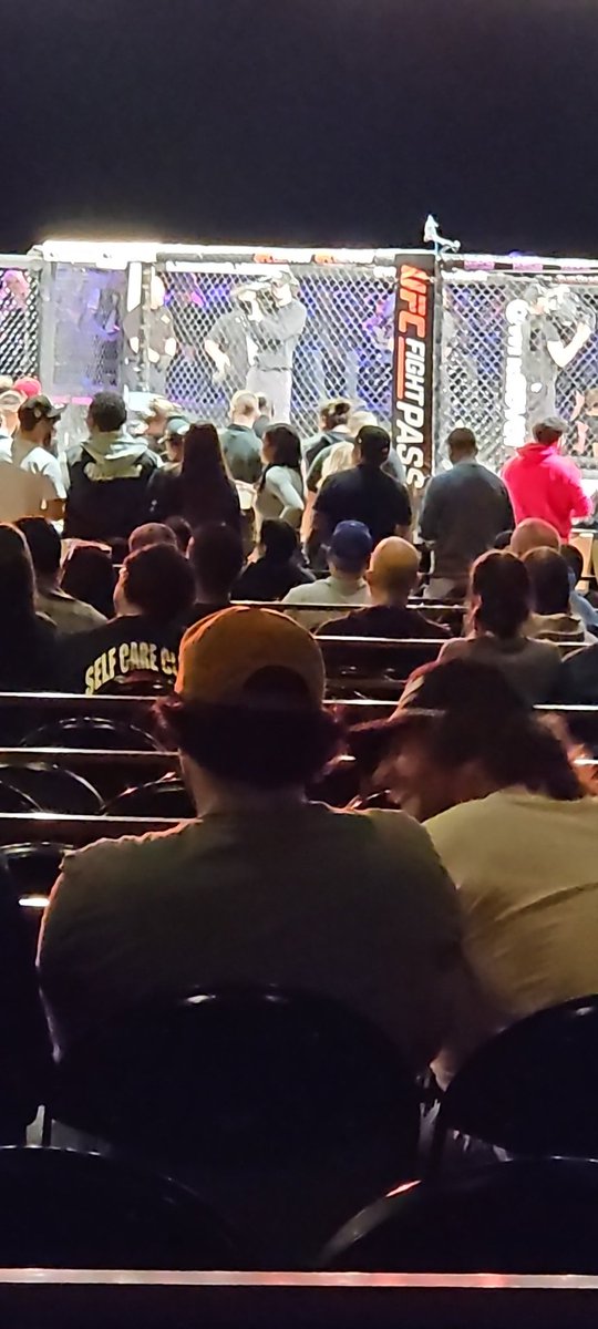 Casual Dane showing up late. #tuffnuff150 <a href="/VISportsTalk/">Isha</a>