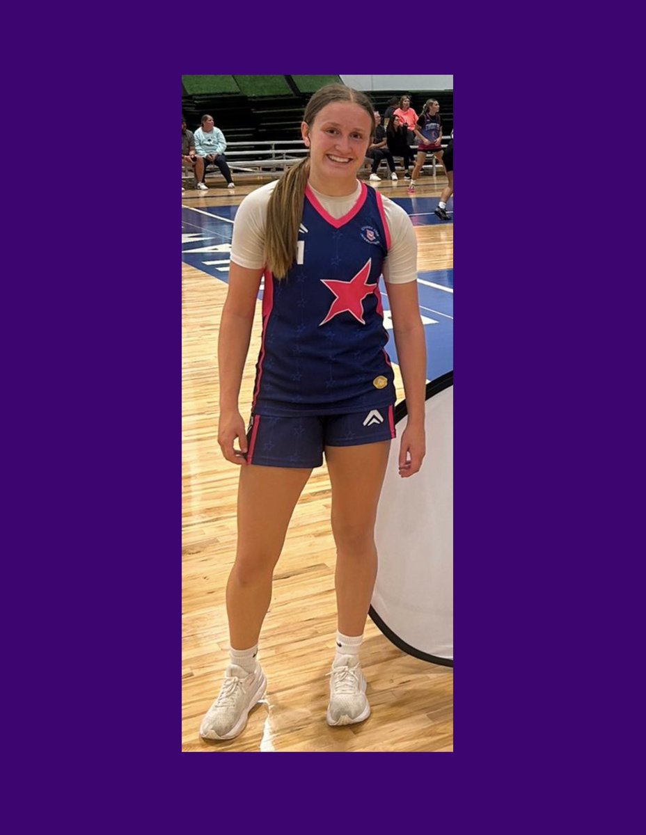 catfan28's tweet photo. 5’10” Jeff West freshman sensation Brynlee Koontz dazzles again tonight w/30 pts, 9 rebs, 9 steals, and 5 assists in just 2 1/2 quarters of play. In 3 games she is avg 31.7 ppg while shooting (52% FG) (77% FT) (38% 3FG). Confident energy!
@stacigregorio @JeffMittie @hoopsbynick https://t.co/7ryRy89d0G