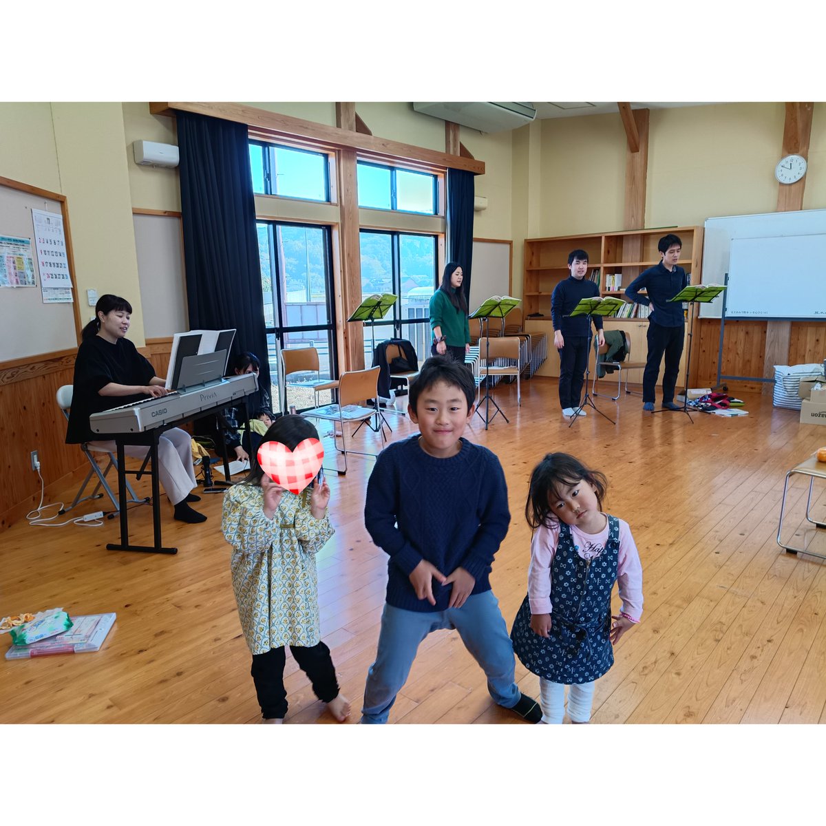 Q_from_2013's tweet photo. 【2025.11練習@氷川町野津交流館】
本番前最後の練習でした！全パート揃って音も充実&amp;ダンスもバッチリ(^o^)
当日は子どもたちも歌とダンスに参加しますよ~お楽しみに！
12/14(日)13:30~@氷川町野津交流館にて、森のめぐみの音楽会♫ご来場お待ちしています☆彡 https://t.co/2AxFXaeGdF