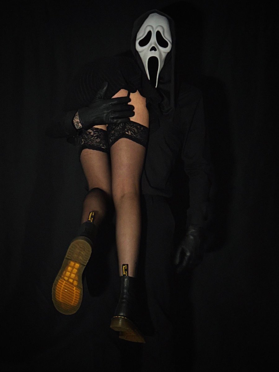 ✨Sorteo para Venezuela y Cuba✨
Gánate un código promocional para tener en tu biblioteca de booknet: Escúchame Pecar.
¿Cómo? Da rt a este tweet y comenta (una sola vez) tu país.
Resultados el domingo. 
Por favor solo participar residentes de Venezuela y Cuba, sean honestos ✨