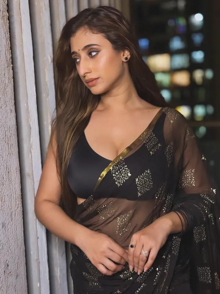 G8BDKZ2a8AAW1tU?format=jpg&name=medium