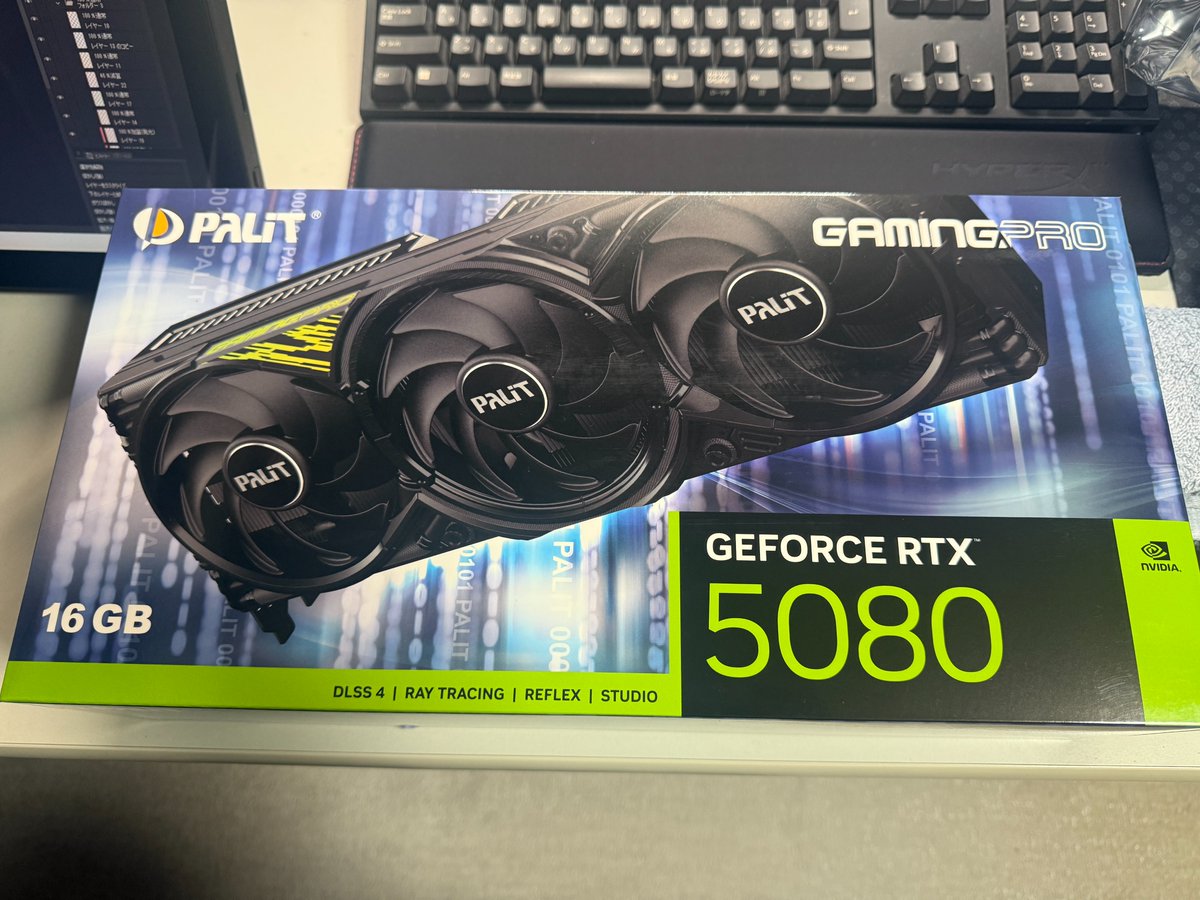dolphin_f's tweet photo. グラボも値上げするか分からないからRTX5080で一番安いであろうパリットグラボ。そして噂の8ピン3本束ねて12VHPWRコネクターに変換するケーブル https://t.co/3AeZcPukgH