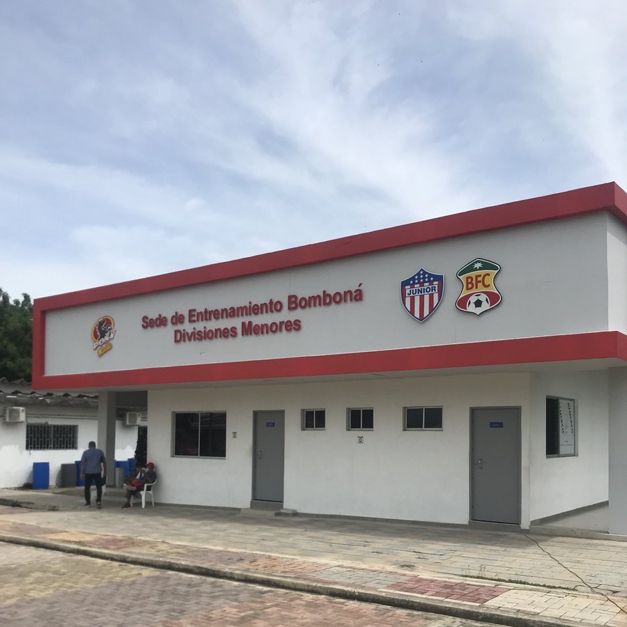 Terminamos jugando con Ángel, Esparragoza, Canchimbo, Guerrero, Teo y Zidane.