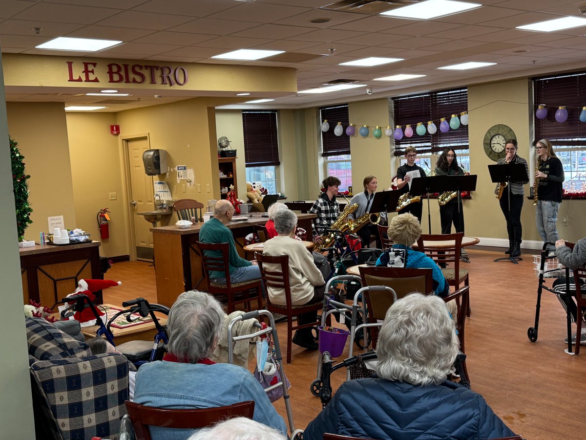 FCSD_Music's tweet image. Today some of our student musicians performed chamber music for the residents of Fredonia Place. They were a great audience! Congratulations to all involved.