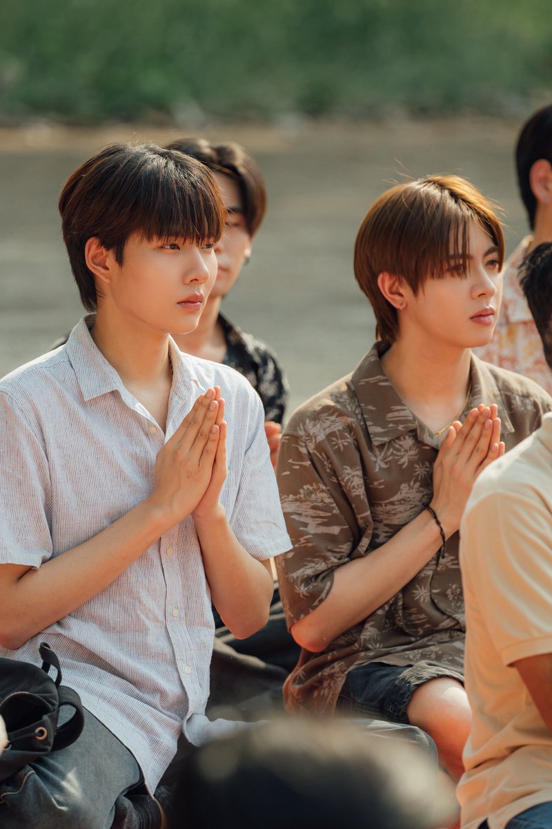 nampingnapat's tweet image. เช้านี้ฉันกับเพื่อน be like : สิ่งศักดิ์สิทธิ์ ๆๆๆๅๆๆ

ใครพร้อมแล้วรายงานตัวหน่อยครับ

#เสาร์13นี้กดบัตรคอนเขมจิรา