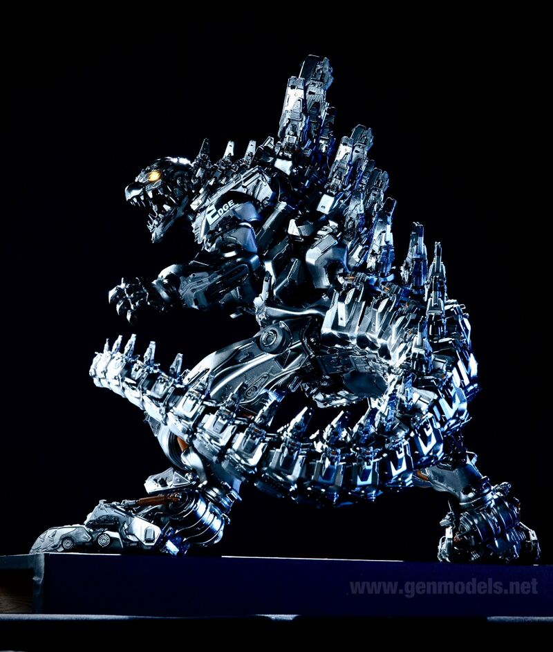 "G Breaker" is a Mechagodzilla design first featured in the recently opened "Godzilla the Ride: Great Clash" located in Seibuen Amusement Park near Tokyo

Designed by Takashi Yamazaki