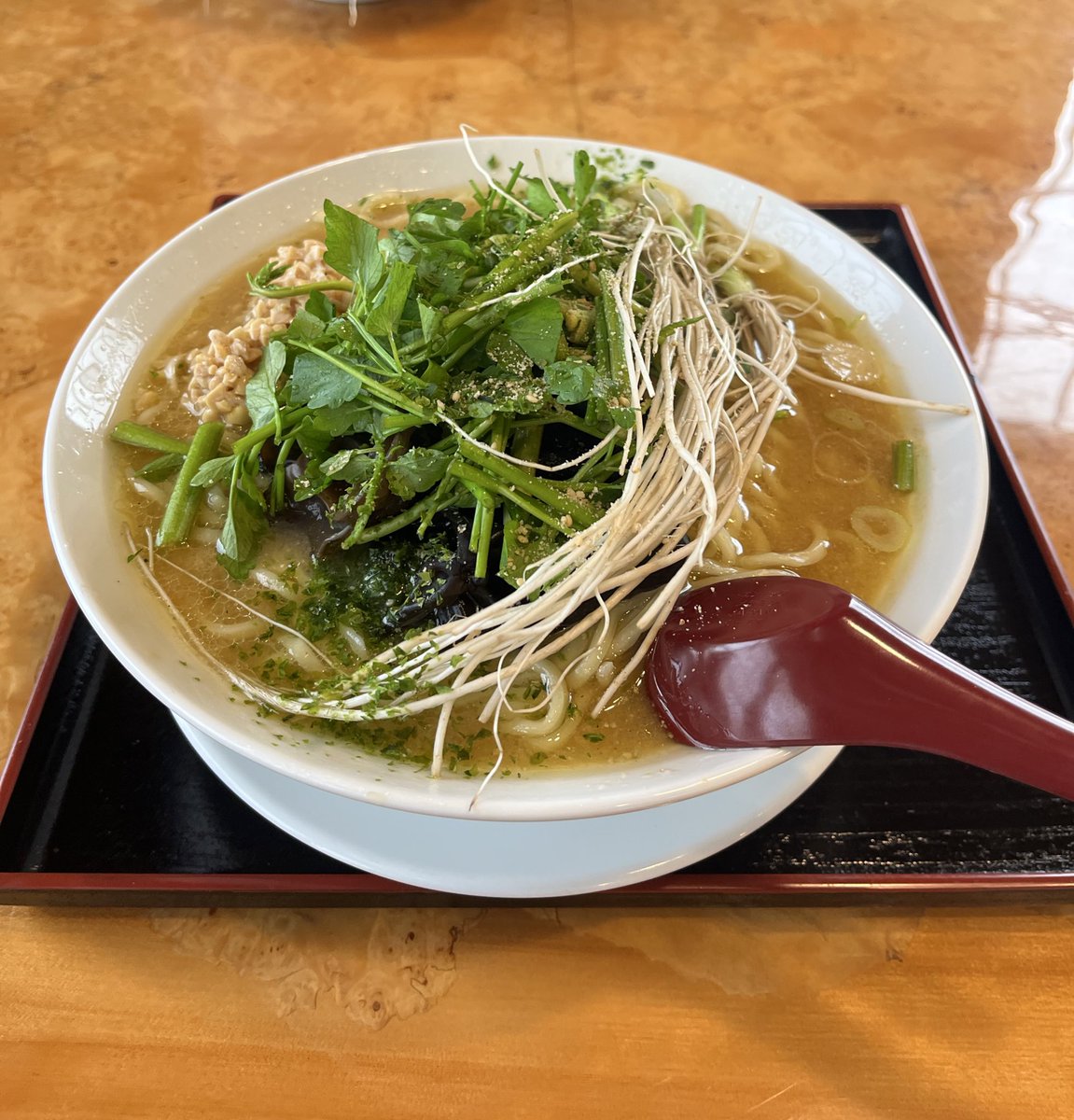 三関のせり＆納豆味噌
(辛味3別盛り)

衝撃の美味さです
限定ですのでお早めに🍜
ごちそうさまでした😋
＠ichiyo39