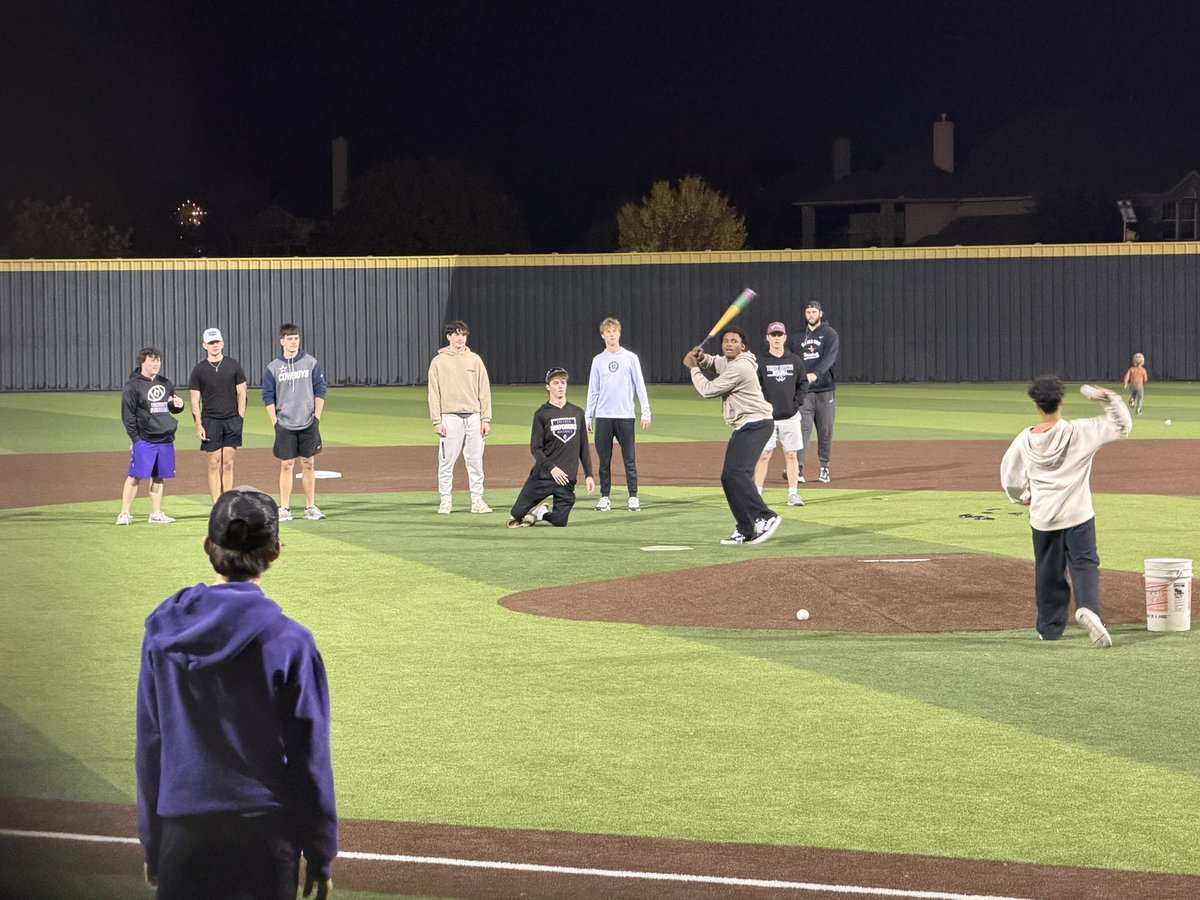 IHSKnightsBaseball tweet media