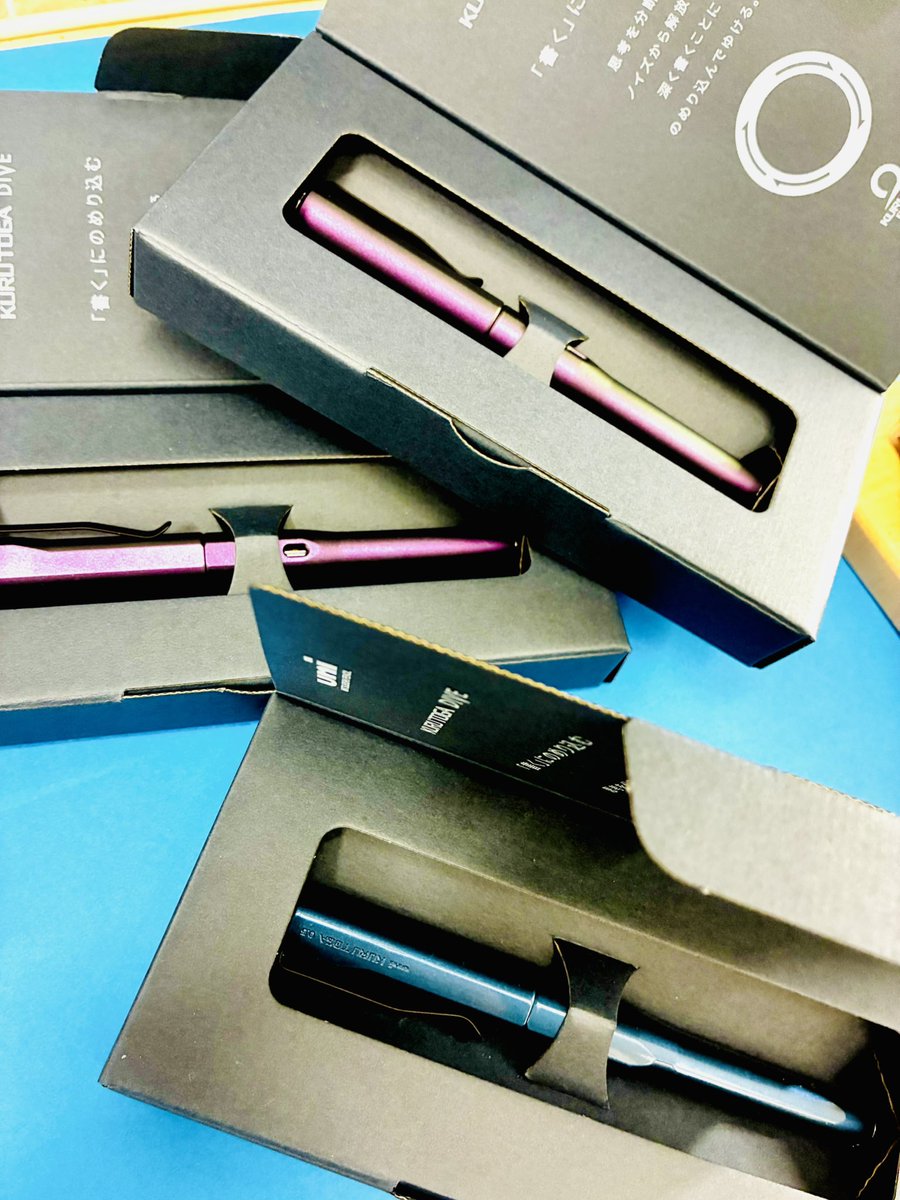 只今店頭にて クルトガダイブ人気色の ・オーロラパープル 2本