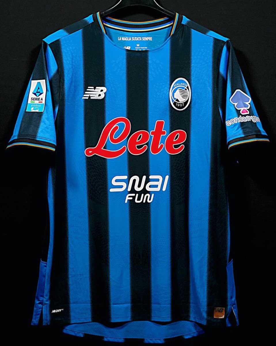 今シーズンのユニフォーム、胸スポンサーの下に新たなスポンサーが付く