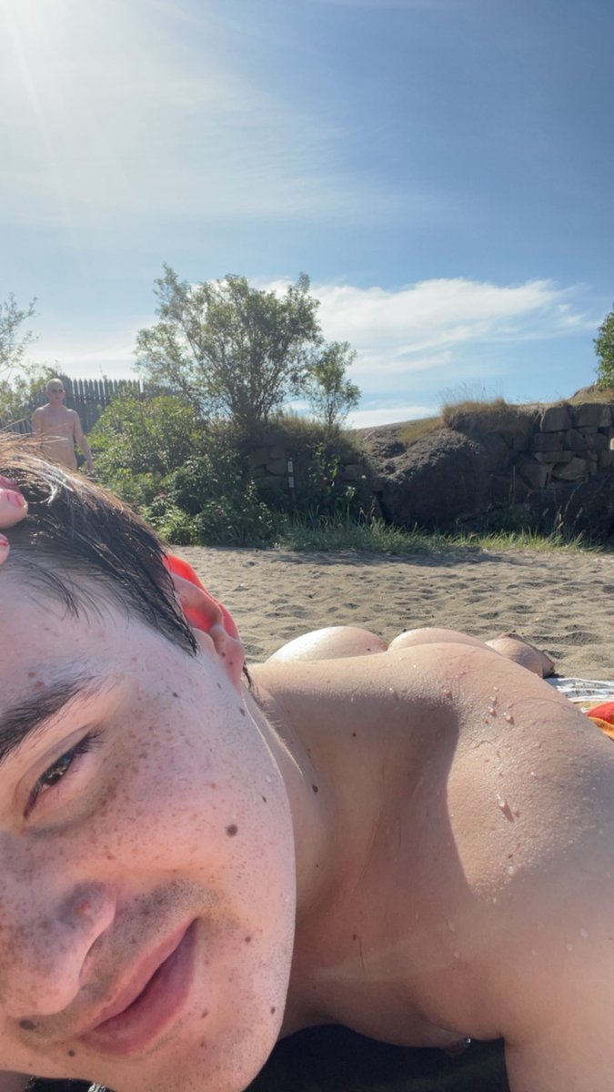 MusicalMike3's tweet photo. I miss summer https://t.co/PXkTBlr6uX