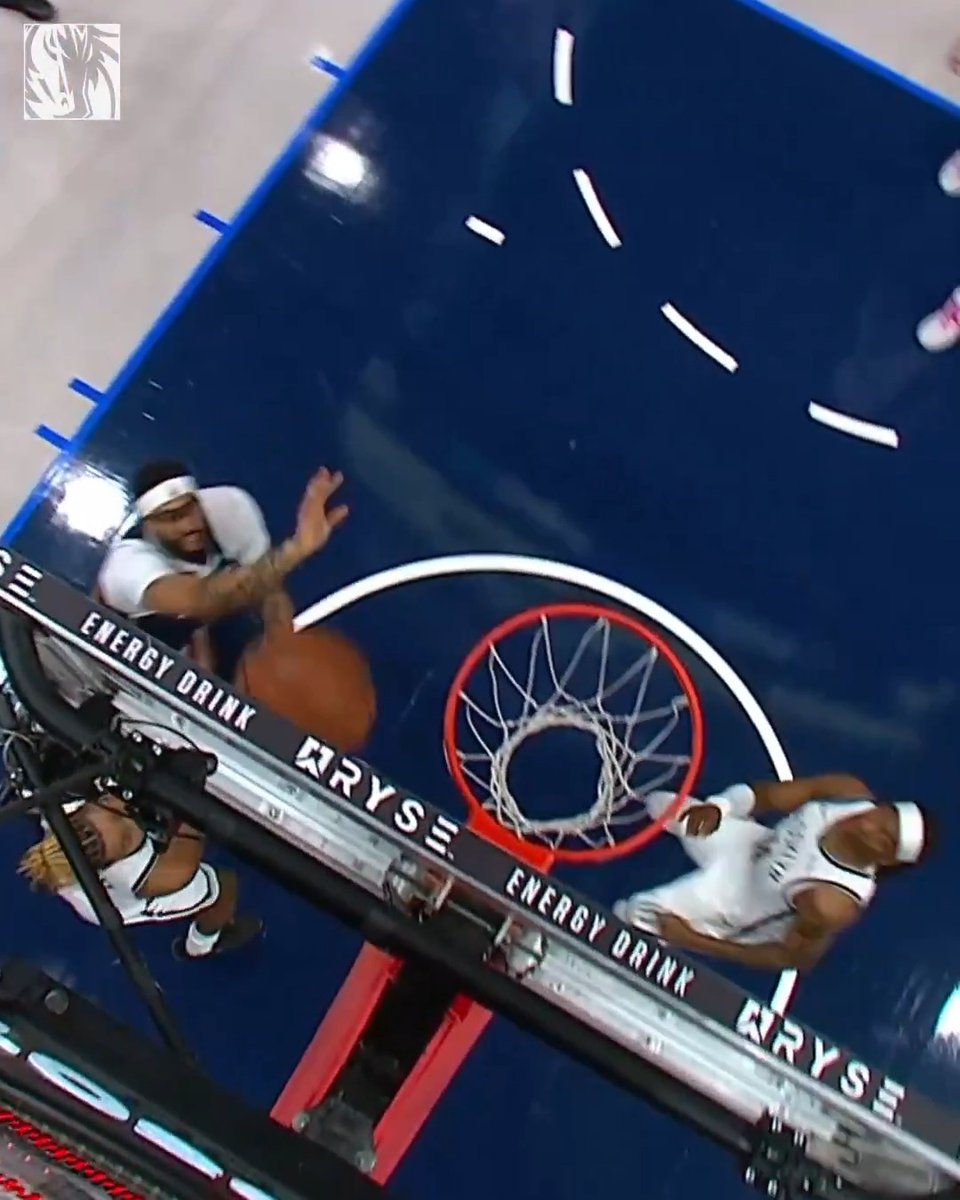 Rookie 🤝 Vet
📺: KFAA