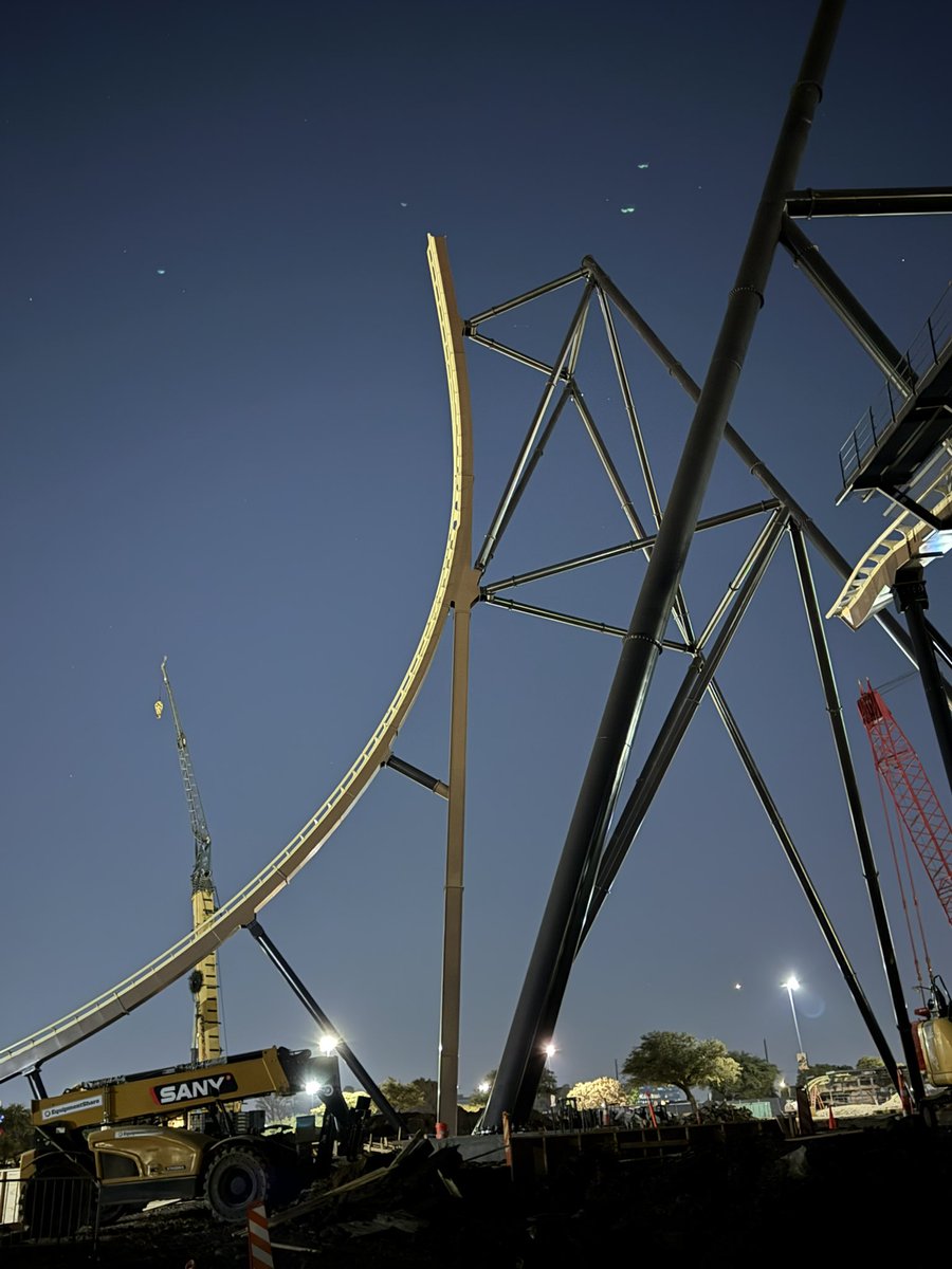 Taking a nighttime exploration under Tormenta…. A new storm is rising! <a href="/SixFlagsOverTX/">Six Flags Over Texas</a>