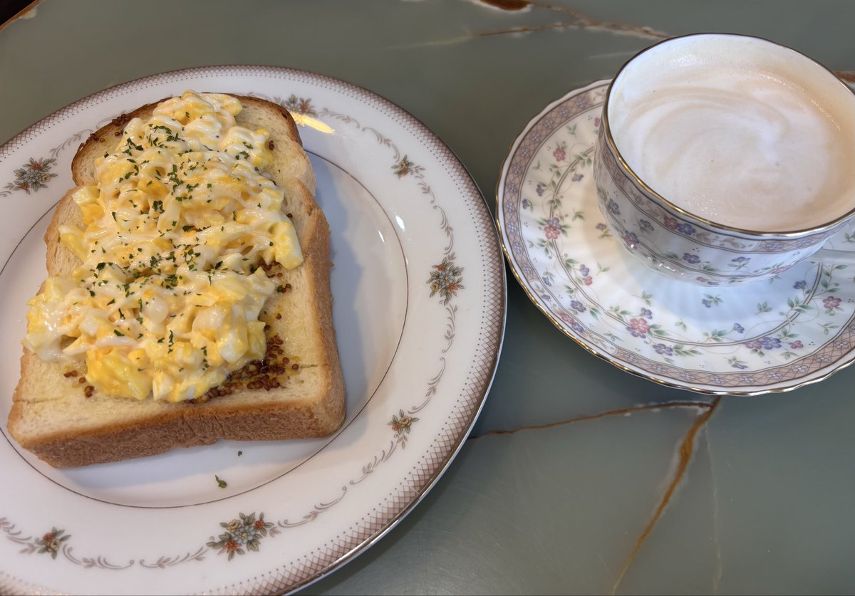 かよちゃん 曳舟 喫茶 かよちゃん家へ 行ってきました〜 サラダ🥗もとろたま