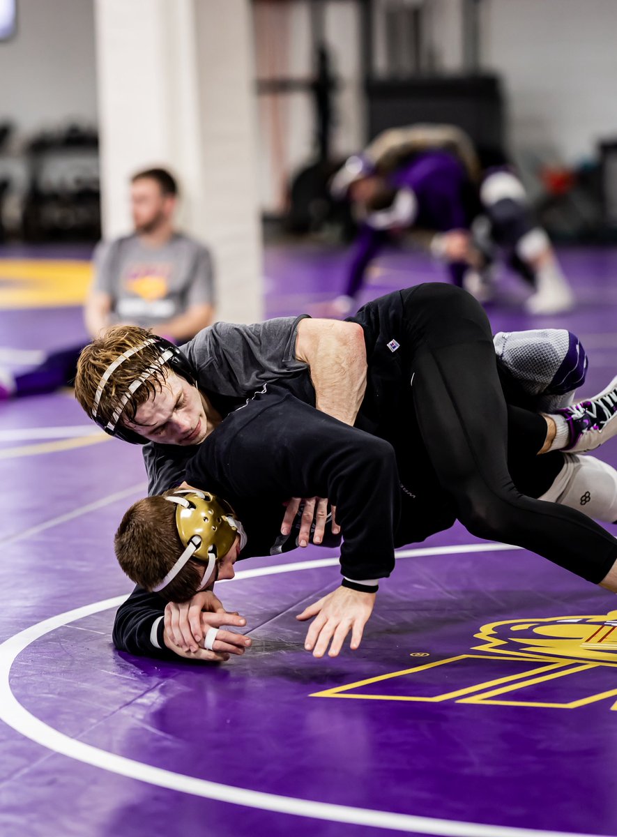 UNI Wrestling tweet media