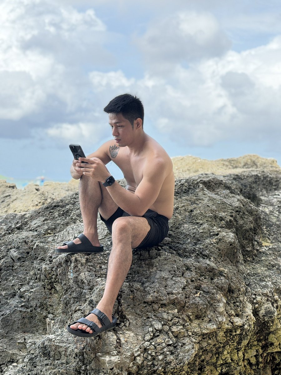 jickson0326's tweet photo. Simpleng araw, simpleng saya, solid na memories 💙
#BeachMemories#MasayangAraw#GoodVibesOnly#LifeAtTheBeach #dermaworld #dermaworldbaby https://t.co/uEJ1Vufg2d