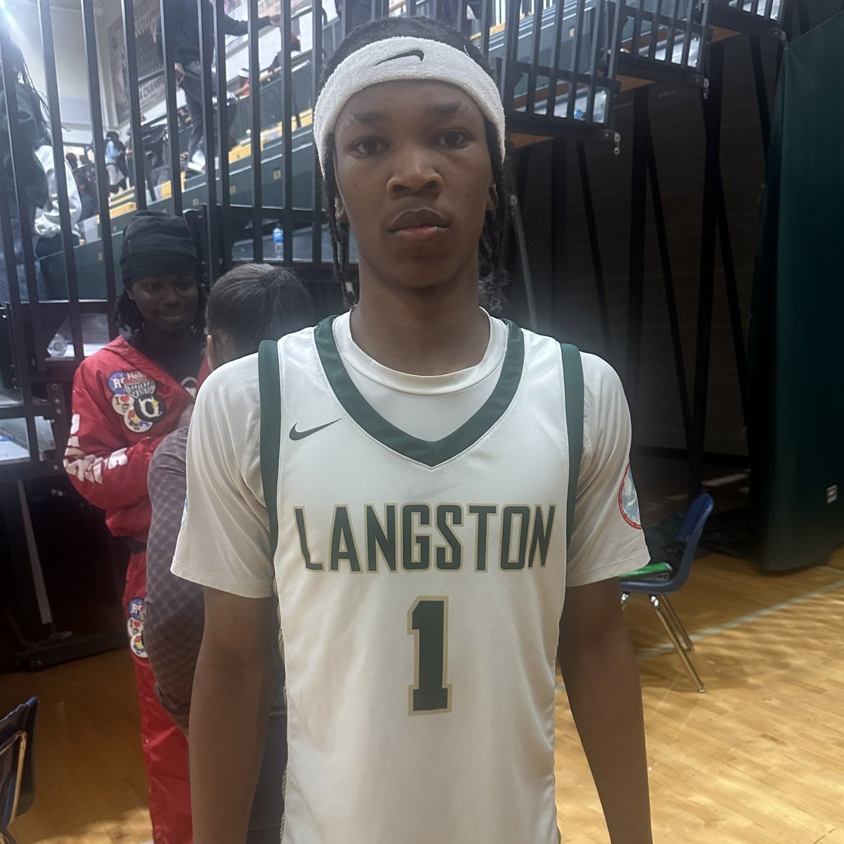 HoopSeen tweet media