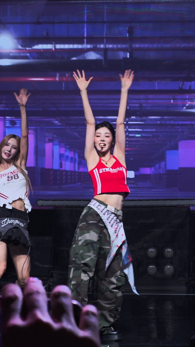 Federaanayaa's tweet photo. Jinsoul at Grand Club Icarus Mexico City by me. More Jindori! 
#Jinsoul #ARTMS #Loona #Grand_Club_Icarus #ARTMSinmexico #ClubIcarus https://t.co/WvYE34GiTi