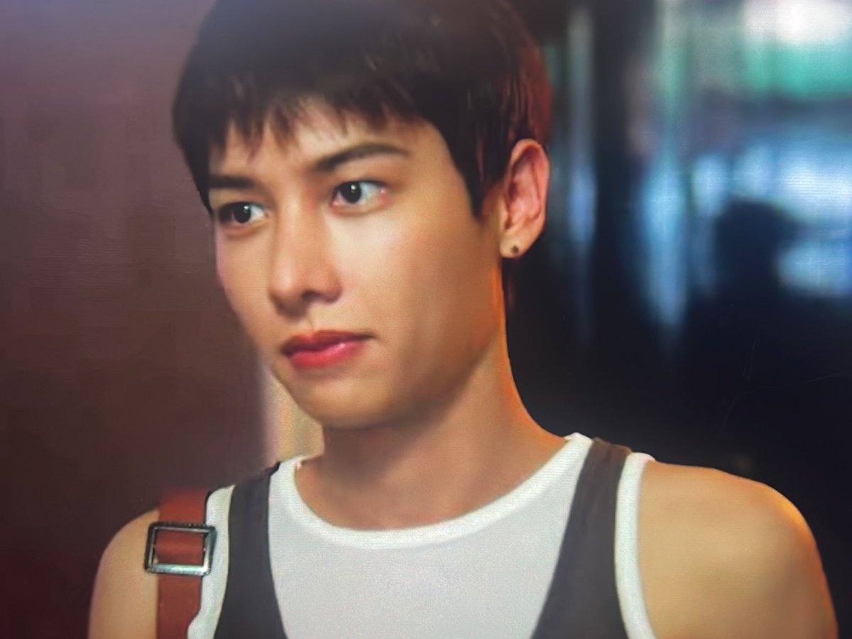 youtu.be/kwrD_QY999Y?si… รีแคปดีอีกแล้ว มีหลายๆจุดที่ไม่ทันสังเกตุเลย อย่างเรื่องจิระไปนัดเจอภีมหลังจากวาดภาพก่อเสร็จ เพราะอารมณ์มันค้างรึเปล่างี้อ่ะ แล้วมาดูหน้าจิระหลังวาดเสด เออ นางดูค้างจิง 😂 #BurnoutSyndromeSeriesEP3