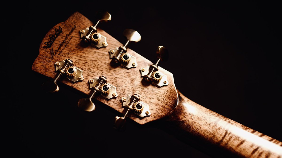 kkkzzzyyy's tweet image. 「大人の黒」をテーマに、自身が監修したアコースティックギター、

【Merida Extrema RAVEN】

あまりにもカッコよく仕上がってしまい、動画公開まで待てず……
ほんの少しだけ、先にご紹介させてください😆

RAVENという名はワタリガラスに由来します。…