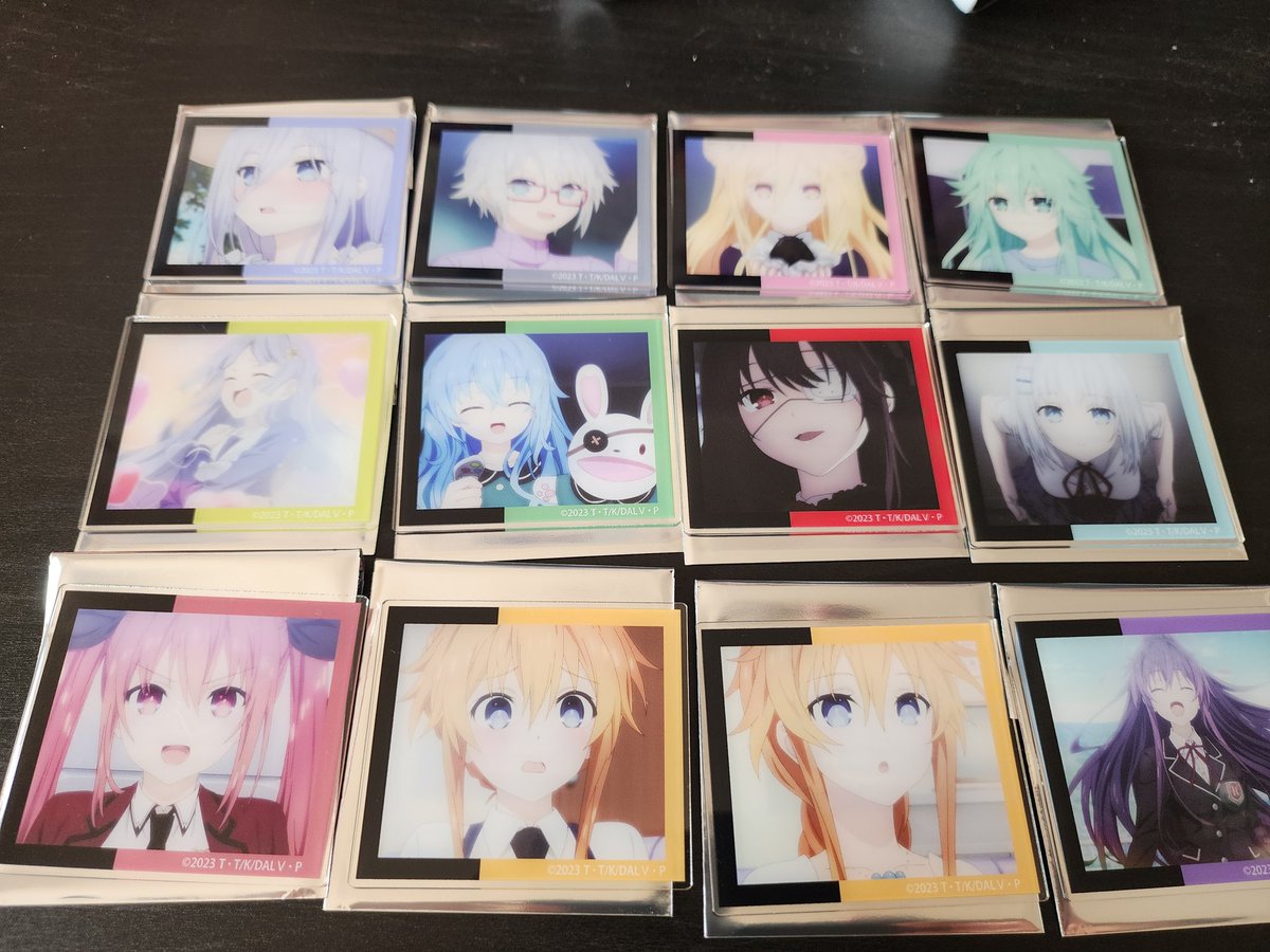 デート・ア・ライブの缶バッジとアクリルカードが届いた～ 缶バッジの