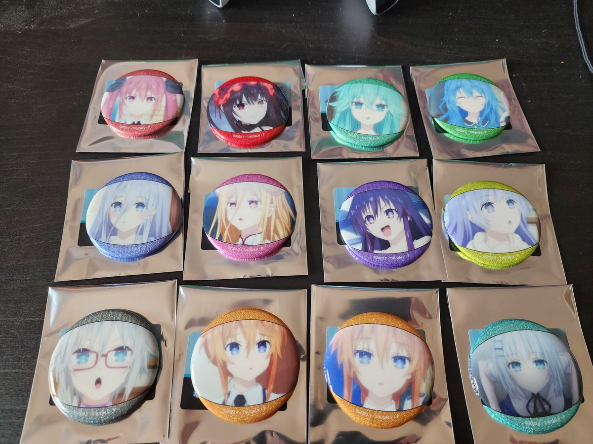 デート・ア・ライブの缶バッジとアクリルカードが届いた～ 缶バッジの