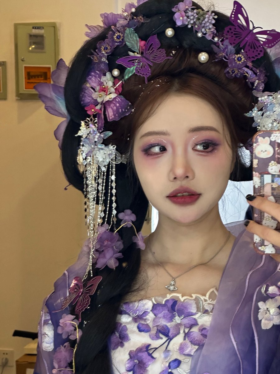 wlsh____0's tweet photo. 그 .... 상하이 가서 왕홍 체험했는데 ㄴㅁ욱뎌서 이걸 인스타 피드에 박아도 댈까요 ? https://t.co/ov01gkZaFm