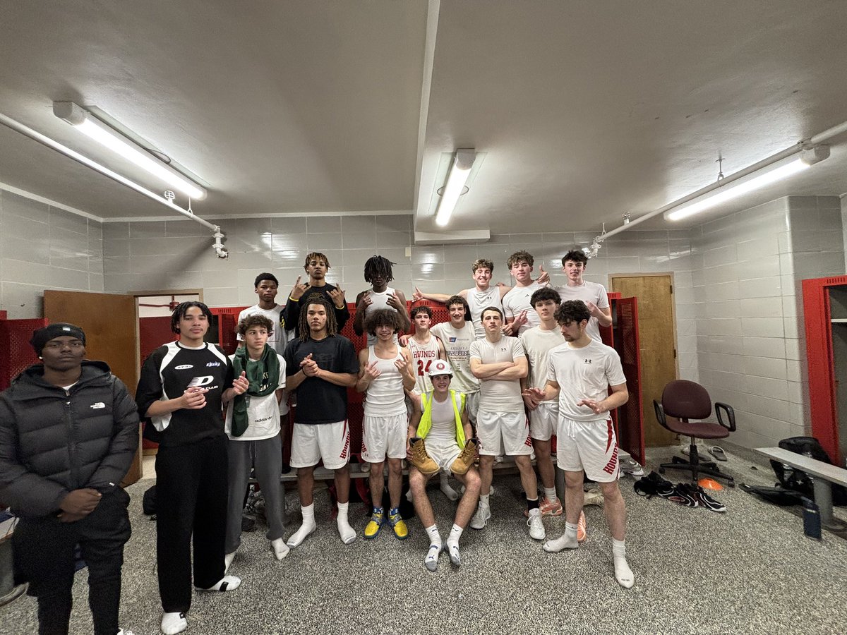 Shorewood Boys Basketball tweet media