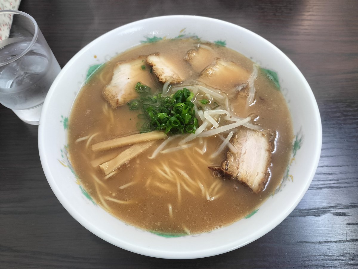 お昼はラーメンだな