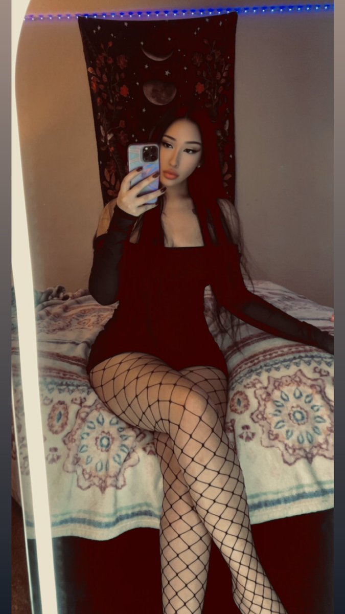 Oh darling, social media is all smoke and mirrors