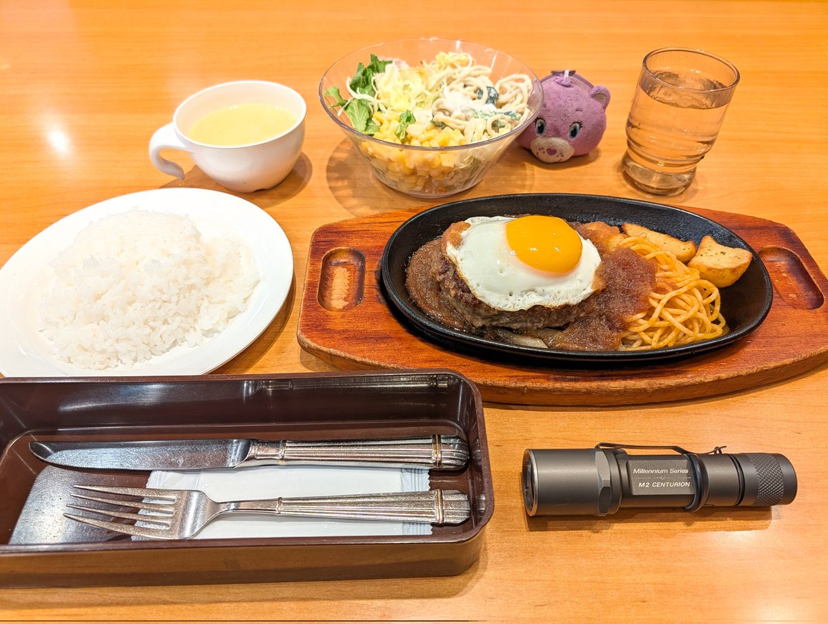 hg4eHPzmvVIEmWD's tweet photo. エッグ宮ハンバーグ&✨️🍳🍴(´-(ェ)-`;)♥️🦸
#メシアンドライト #SUREFIRE #M2 #MillenniumSeries #Centurion #RoundBody #StarLine #シュアファイア #ステーキ宮 https://t.co/3lC0bQJArl