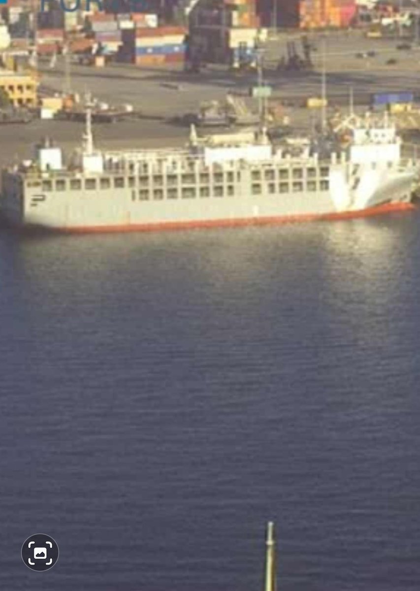 The Fresian Express
is loading in high Sunner temperatures today 
Pray or send your thoughts to the cattle
<a href="/Steveyof3IR3/">Stevey</a> 
<a href="/lilacjay2/">Janet ⓥ 🔥💧🐋🐬🐳🐨🦘🌱</a>