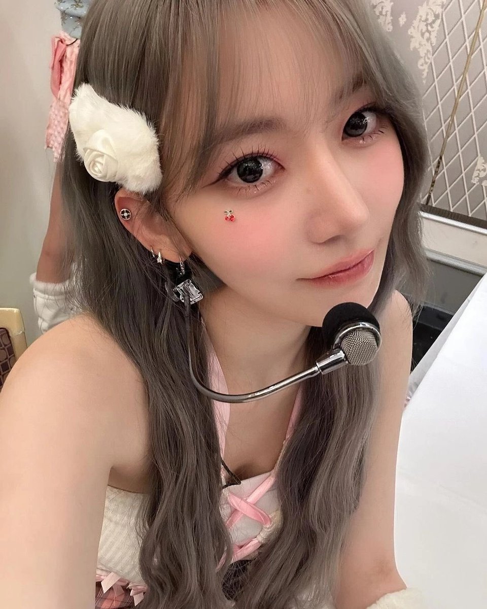be𝕣r͞y ◌ ˖ ✴︎ ca𝕜ebar tweet media