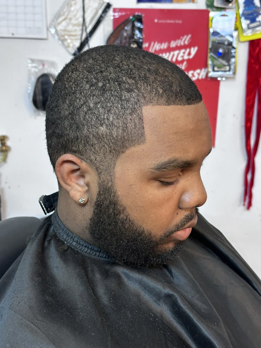 mickire's tweet photo. Cuts from the soul at Leroy’s Barbershop 4123 Lancaster Avenue, Philadelphia PA 19104. 267-353-83 70. https://t.co/TRJSkYa9pS