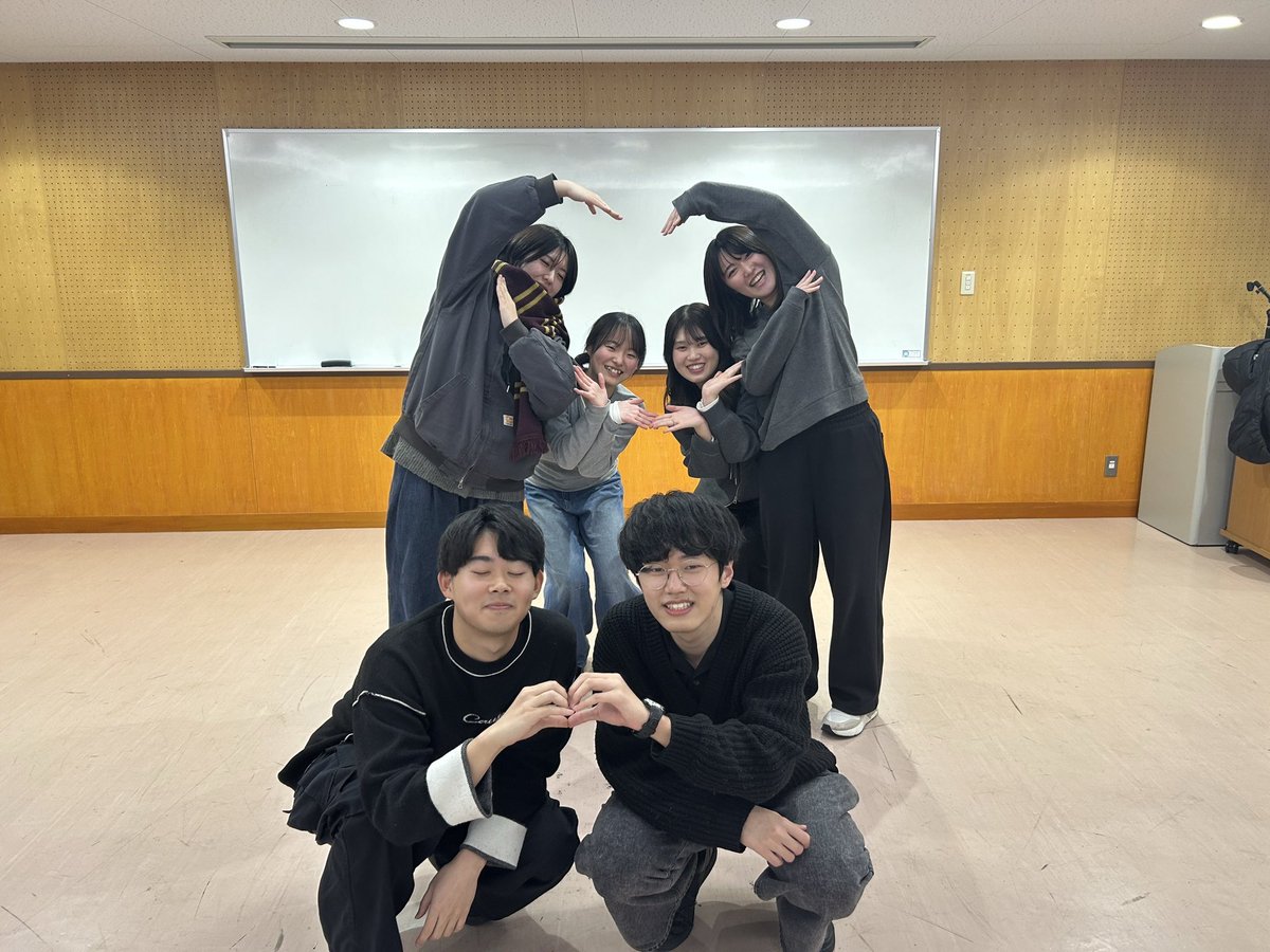 voi_teien's tweet photo. 定期演奏会まであと1日！！！
今日は4年生です☘️💚
いよいよ明日が定期演奏会となります‼️

開場：12:30
開演：13:00
場所：キオクシアアイーナ(いわて県民情報交流センター)7階アイーナホール
です！
皆様のご来場お待ちしております😌 https://t.co/Bu2ttXYhdS