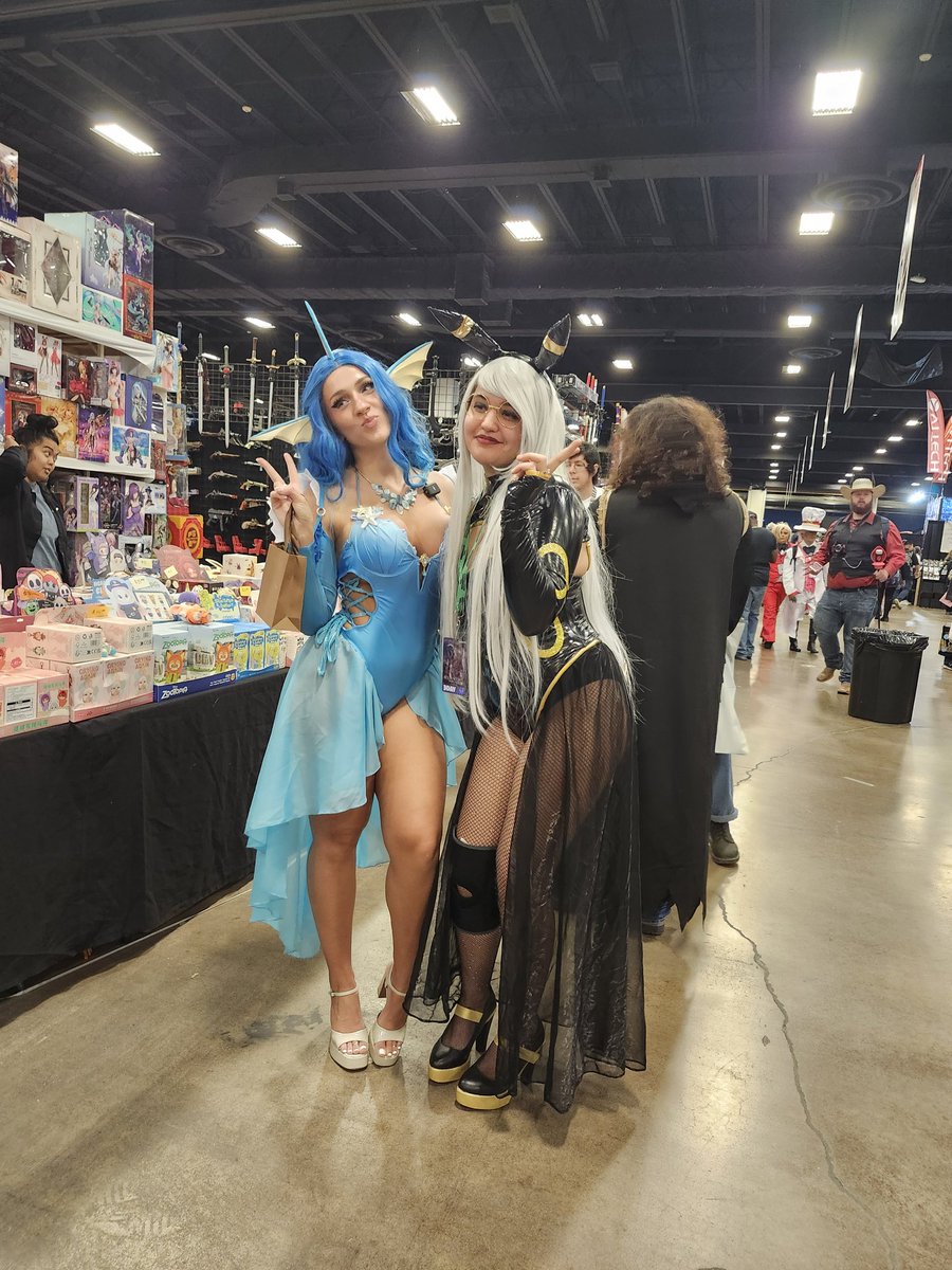 LaniYuja's tweet image. Anime Frontier day one was fun!