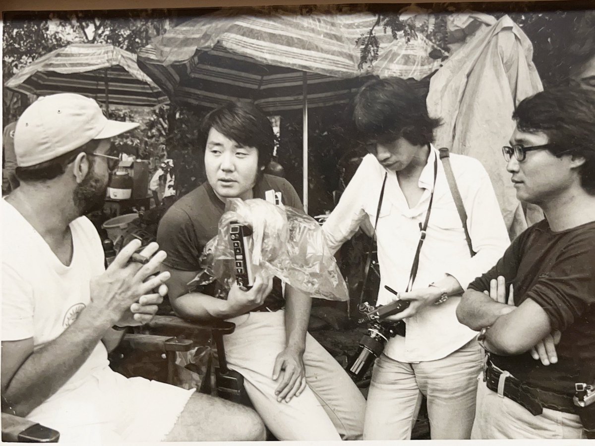 原田眞人監督亡くなったんだ。会いたかったな。写真は「地獄の目次録」の撮影現場でコッポラにインタビュー(通訳)する原田さん