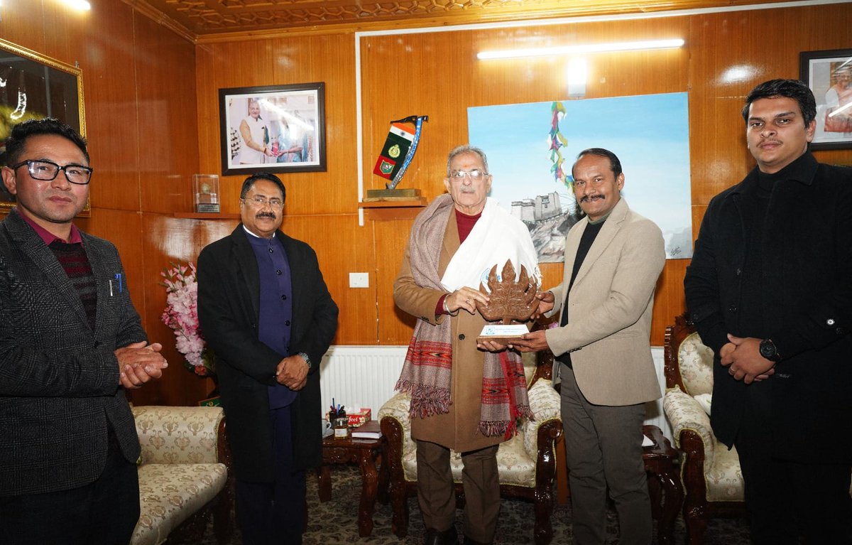 RakshaUni's tweet photo. On 12 December 2025, Rashtriya Raksha University (RRU) and the University of Ladakh (UoL) signed a MoU at Lok Niwas, Leh, in the august presence of Shri @KavinderGupta, Hon’ble Lieutenant Governor of Ladakh.

The Hon’ble Lieutenant Governor graciously acknowledged Rashtriya Raksha University’s contributions in the fields of security education, policing studies, forensics, cyber security, and psychological resilience, and emphasised the importance of specialised capacity-building initiatives tailored to Ladakh’s strategic geography, border sensitivities, and unique environmental context.

The MoU establishes a structured framework for academic collaboration, student-centric capacity building, and knowledge exchange, aligned with regional priorities and national objectives. It reflects a shared commitment to creating pathways that equip Ladakh’s youth with relevant skills, institutional exposure, and opportunities for public service.

Under the leadership of Prof. (Dr.) @Saket_Kushwaha4, Vice-Chancellor, @ULadakh, the University announced the nomination of ten girl students from the region for a six-month Fire Safety and Emergency Response Programme commencing in January 2026, an initiative that RRU gratefully acknowledges as a meaningful step toward inclusive skill development and youth empowerment in Ladakh.

@lg_ladakh @OfficeOfLGJandK @DGP_Ladakh @KashmirPolice @GujaratPolice @police_Gnagar @dgpgujarat @DelhiPolice @Lakpolice @himachalpolice @Uppolice @odisha_police @tnpoliceoffl @ArunachalPolice @assampolice @DGP_Nagaland @TheKeralaPolice @JharkhandPolice @SikkimPolice @MeghalayaPolice @DGPMaharashtra @MPPoliceDeptt @PunjabPoliceInd @APPOLICE100 @TelanganaDGP @HMOIndia @AmitShah  @narendramodi @IndiaUNNewYork @indiannavy @adgpi @IAF_MCC @DGPAssamPolice @BSF_India @BSF_Gujarat @narcoticsbureau @ITBP_official @crpfindia @CISFHQrs @CBIHeadquarters @NIA_India   @DefenceMinIndia @rajnathsingh