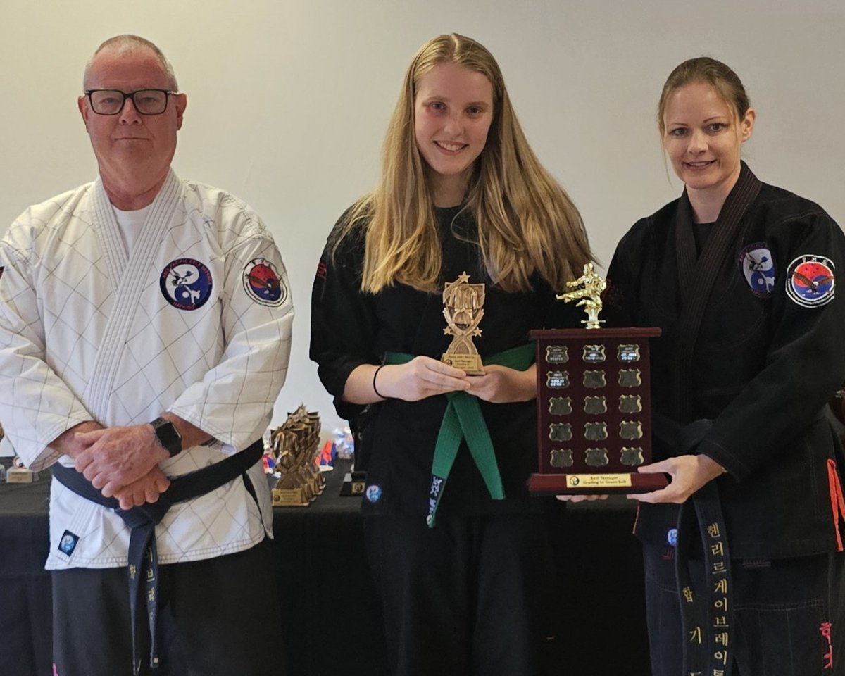 centenaryma's tweet photo. Ruby was awarded the 'Best Teenage Grading to Hapkido Green Belt' for 2025. Congratulations Ruby. Great job!!!! #Hapkido #selfdefence #hapkidotraining #hapkidograding #MartialArts #hapkidoladies #teenagemartialarts #awards https://t.co/uTZgc1Qck2