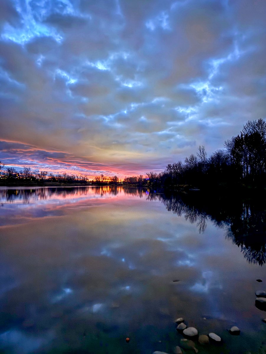 8ntmuch's tweet image. From dusk to dawn, show us what you’ve got!!