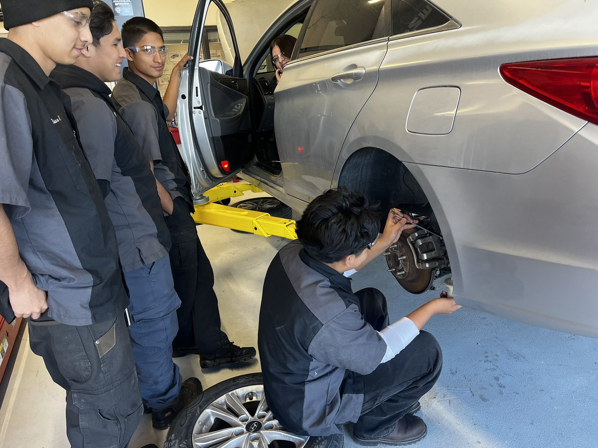 Alfredo Macias tweet media